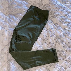 Seamless Fabletics Leggings